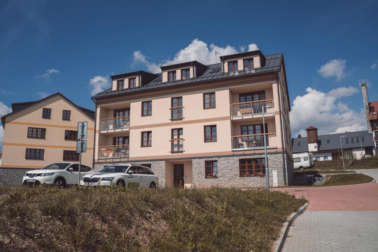 Apartman Sjezdovka Kasperske Hory Exterior foto